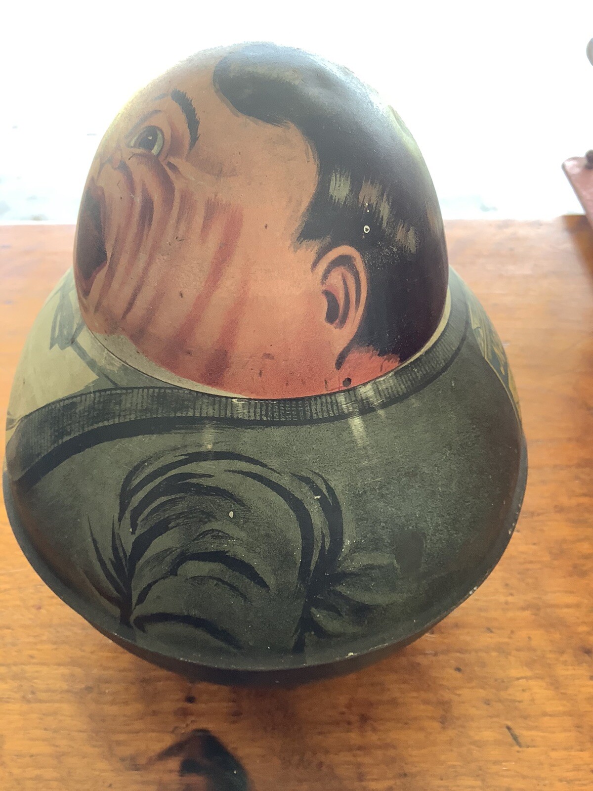 Mayo Plug ~ The Singer Tin ~ Awesome Condition, Great Graphics Extremely Rare