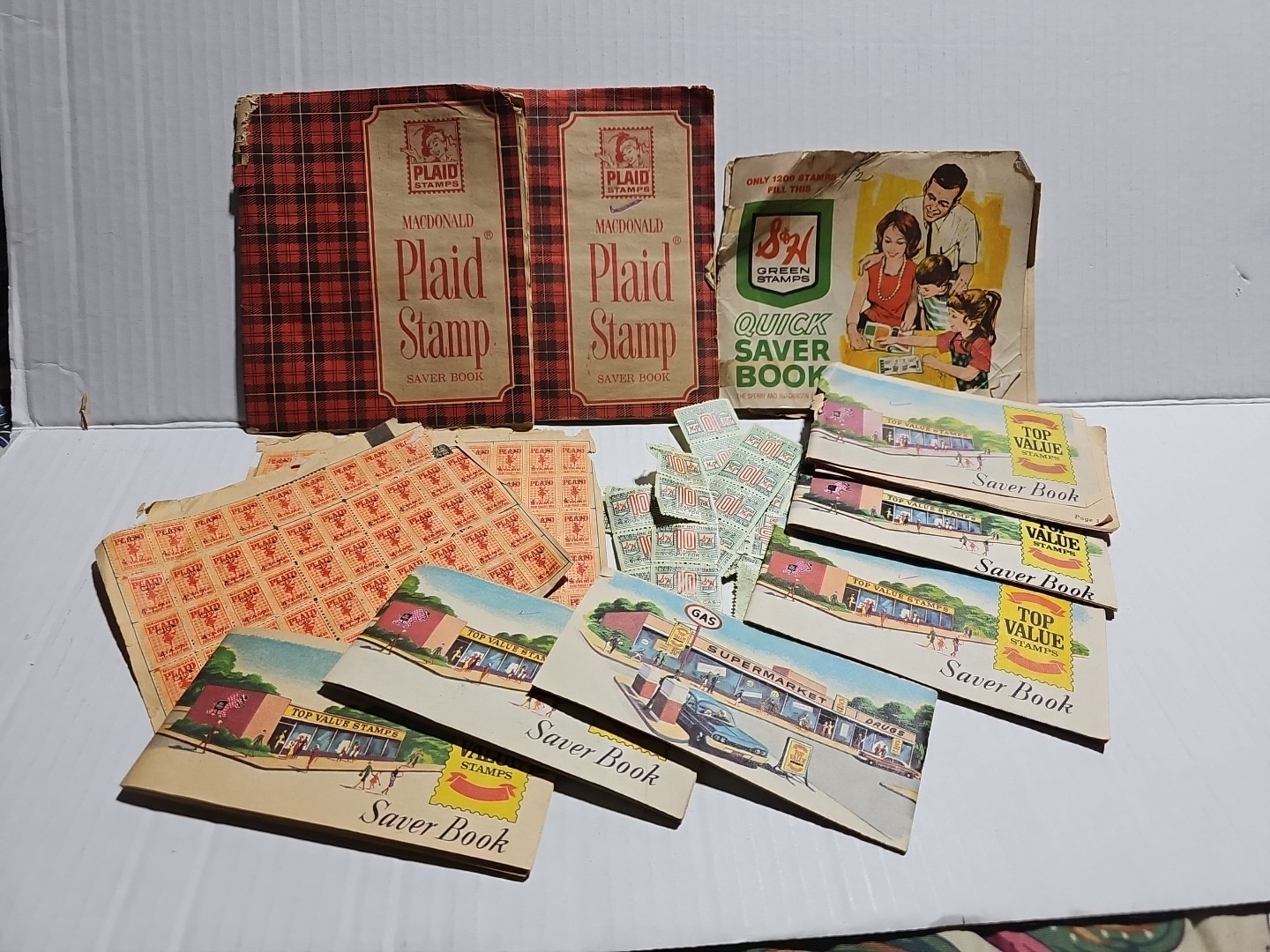 VTG S&H Green MacDonald Plaid A&P Top Value Stamps Savings Book Lot + Stamps