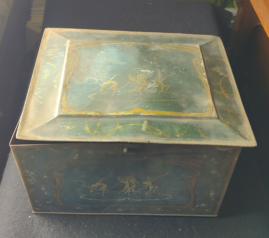 1920s Globe Soap Hinged Top Tin with Dancing Nymphs – Vintage – AS-IS
