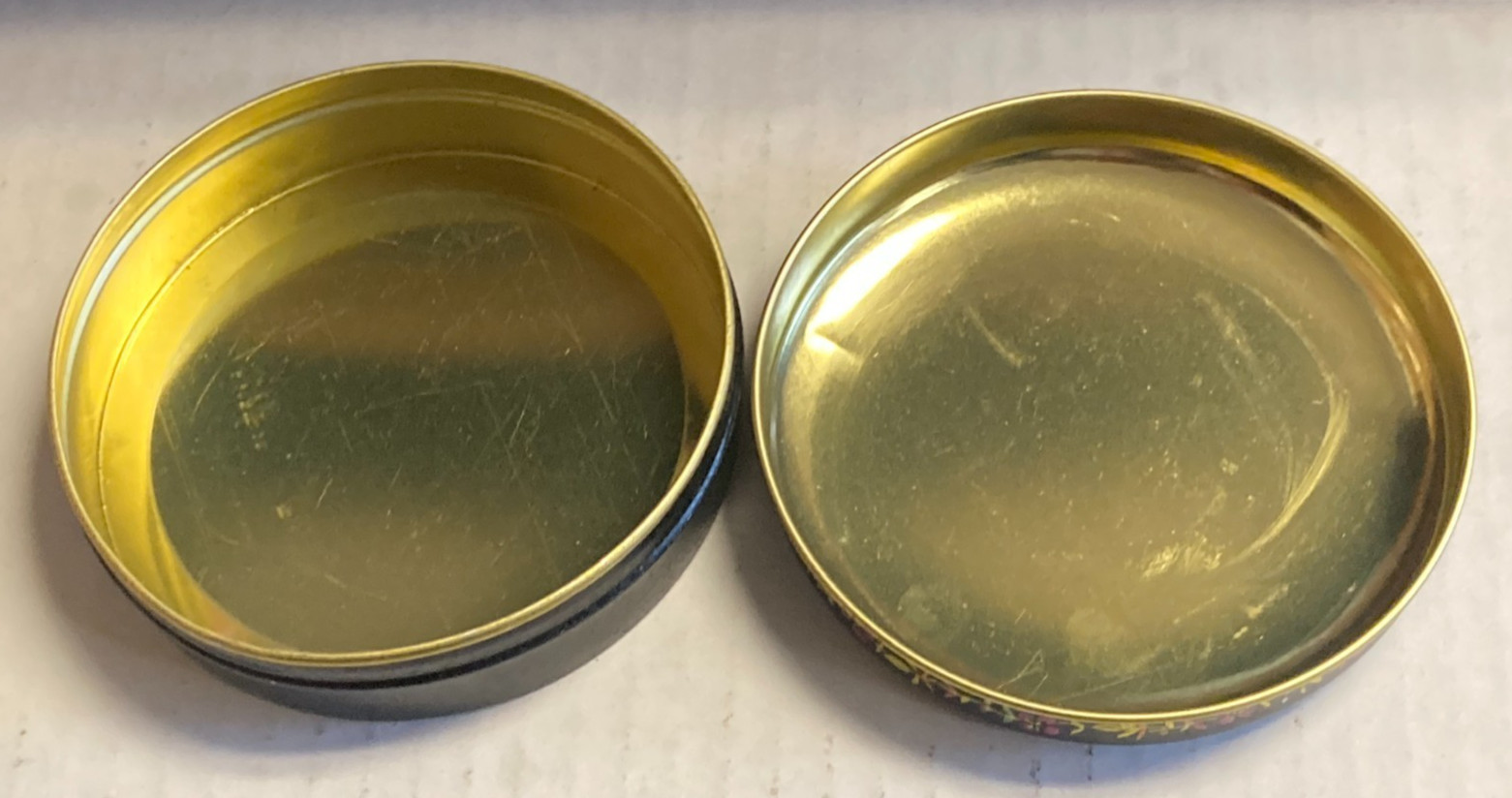 Vintage Sewing Tin The Singer Manufacturing Co. Metal Tin Bristol Ware Rainbow