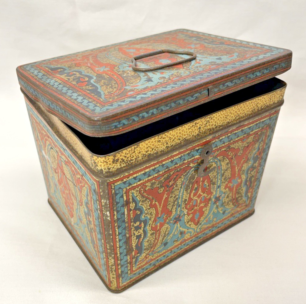 Uneeda Nabisco Antique Art Nouveau Design Biscuit Tin Box Hinged Red Blue