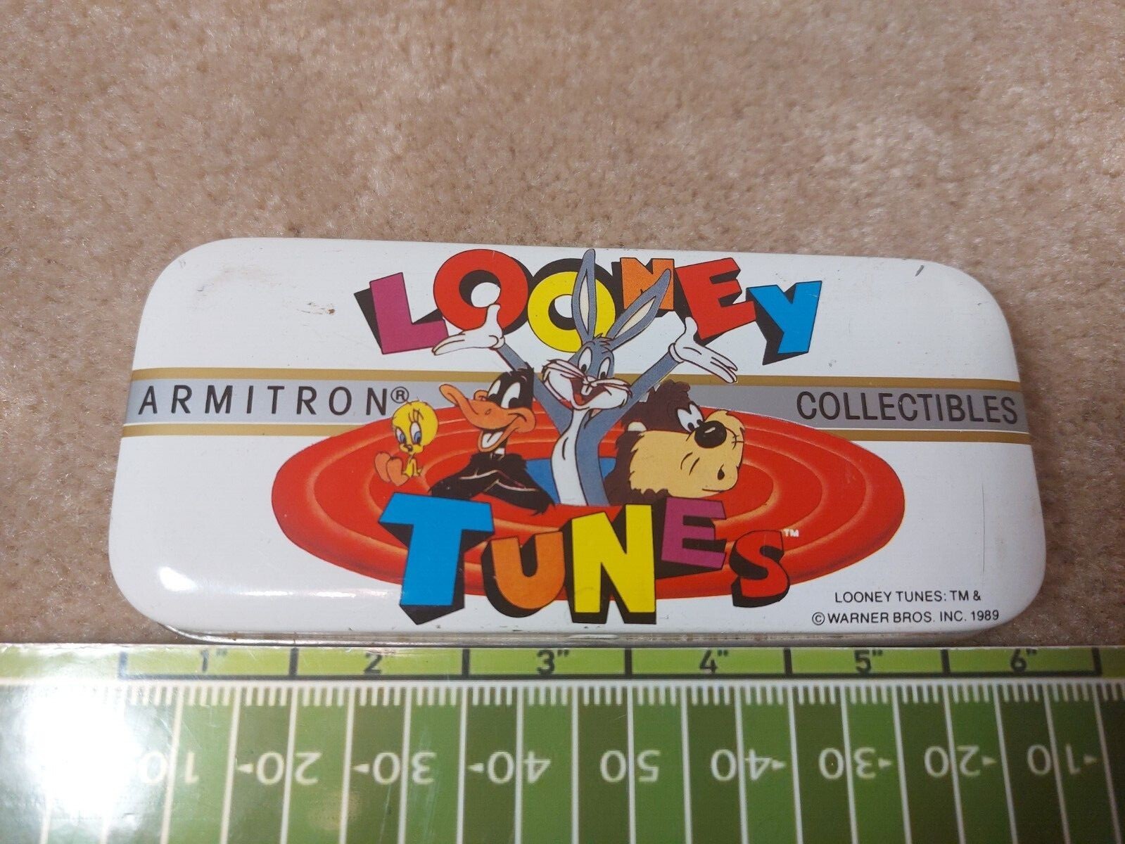 1992 WARNER BROS LOONEY TUNES TIN ARMITRON COLLECTIBLES