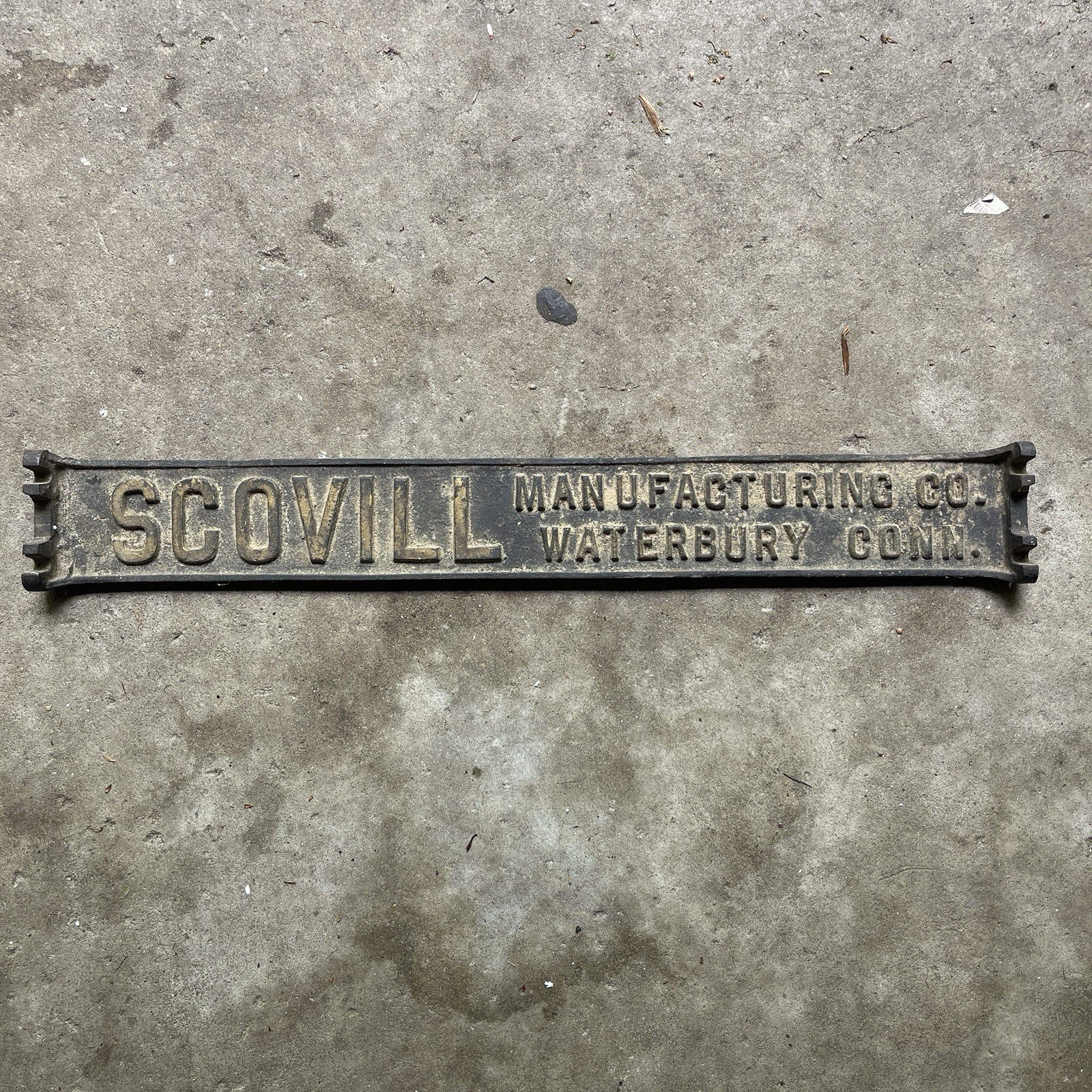 Antique Iron Scovill Manufacturing Co Waterbury CT Advertising Sign