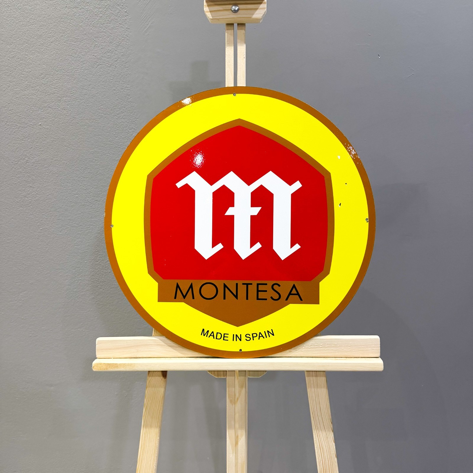 Montesa Vintage Motorcycle Logo Heavy Metal Sign – 50 cm (19.7”)