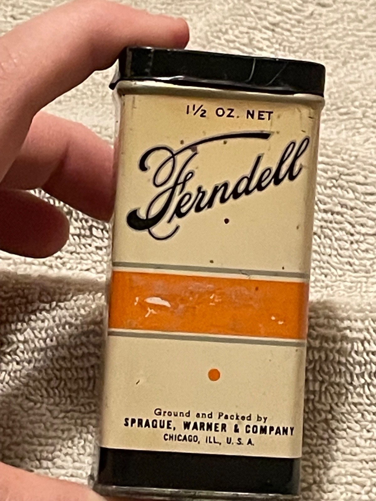 Ferndell Metal Spice Tin 1.5 Ounces Net (No Spice label) Chicago (Read) Sprague