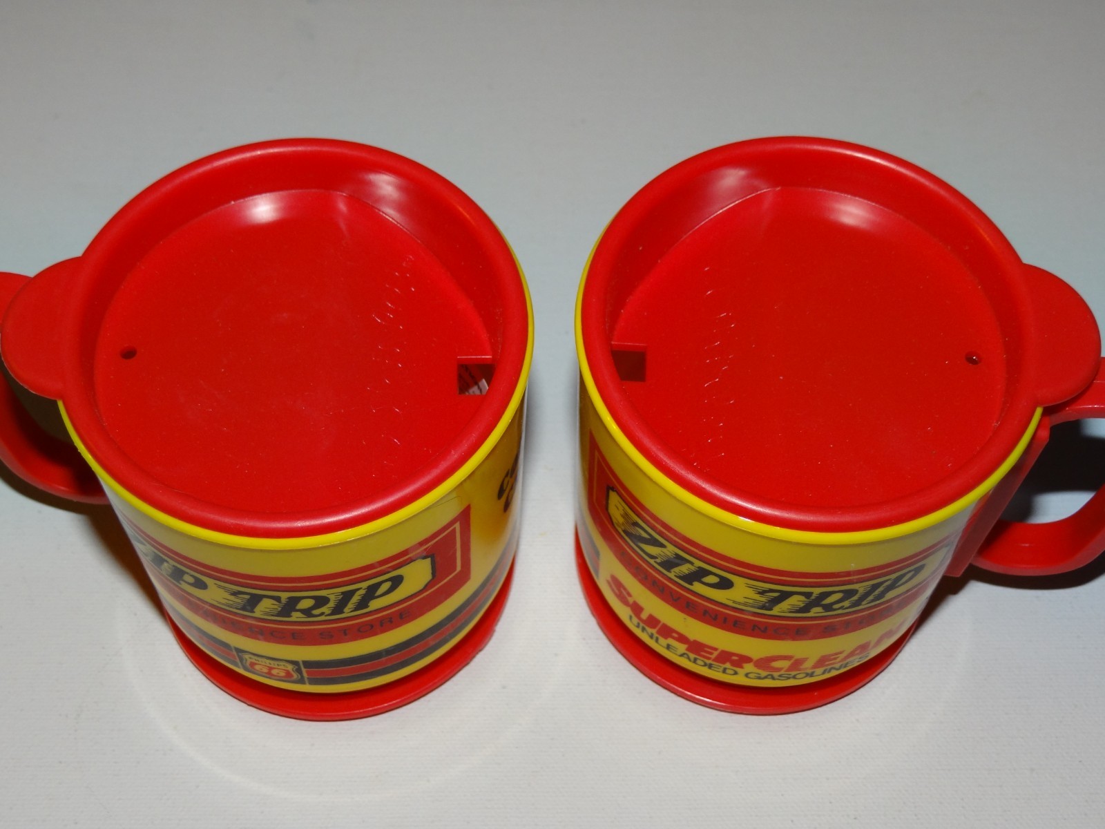 2 NEW Vintage Phillips Travel Coffee Mug Base & Lid Whirley Industries Zip Trip