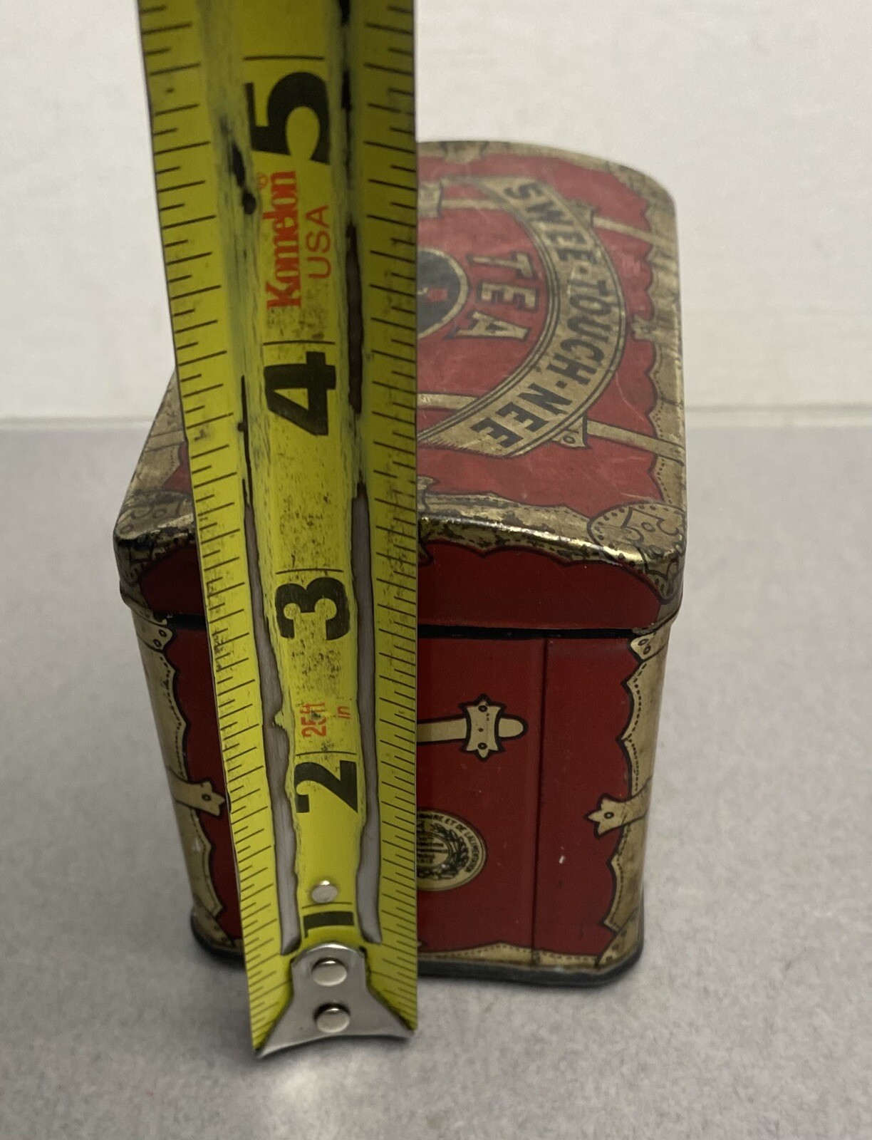 Vintage Swee-Touch-Nee Tea Empty Tin The Consolidated Tea Co Aristocrat Red