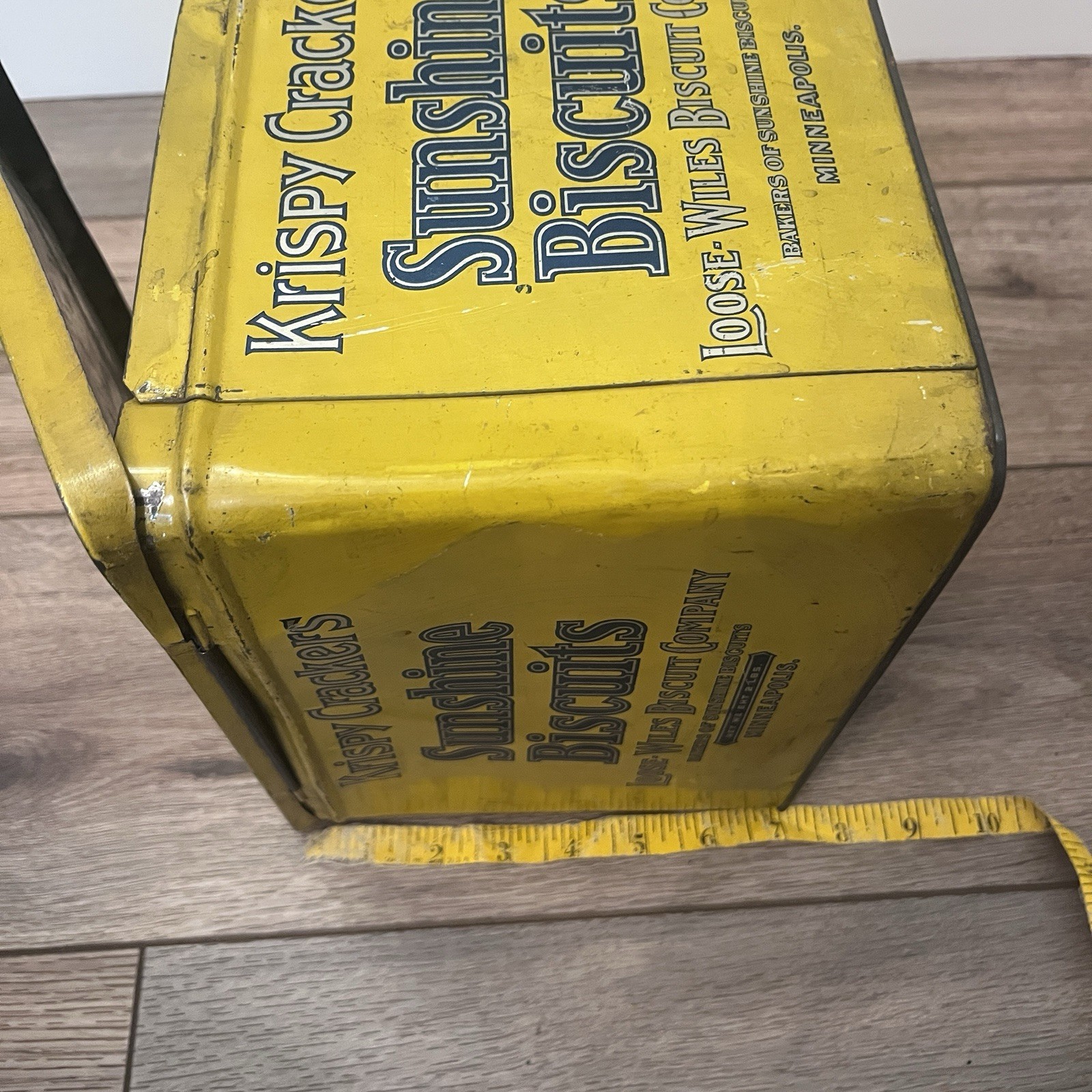 VTG Krispy Crackers Sunshine Biscuits Loose Wiles Company Minneapolis Tin Box