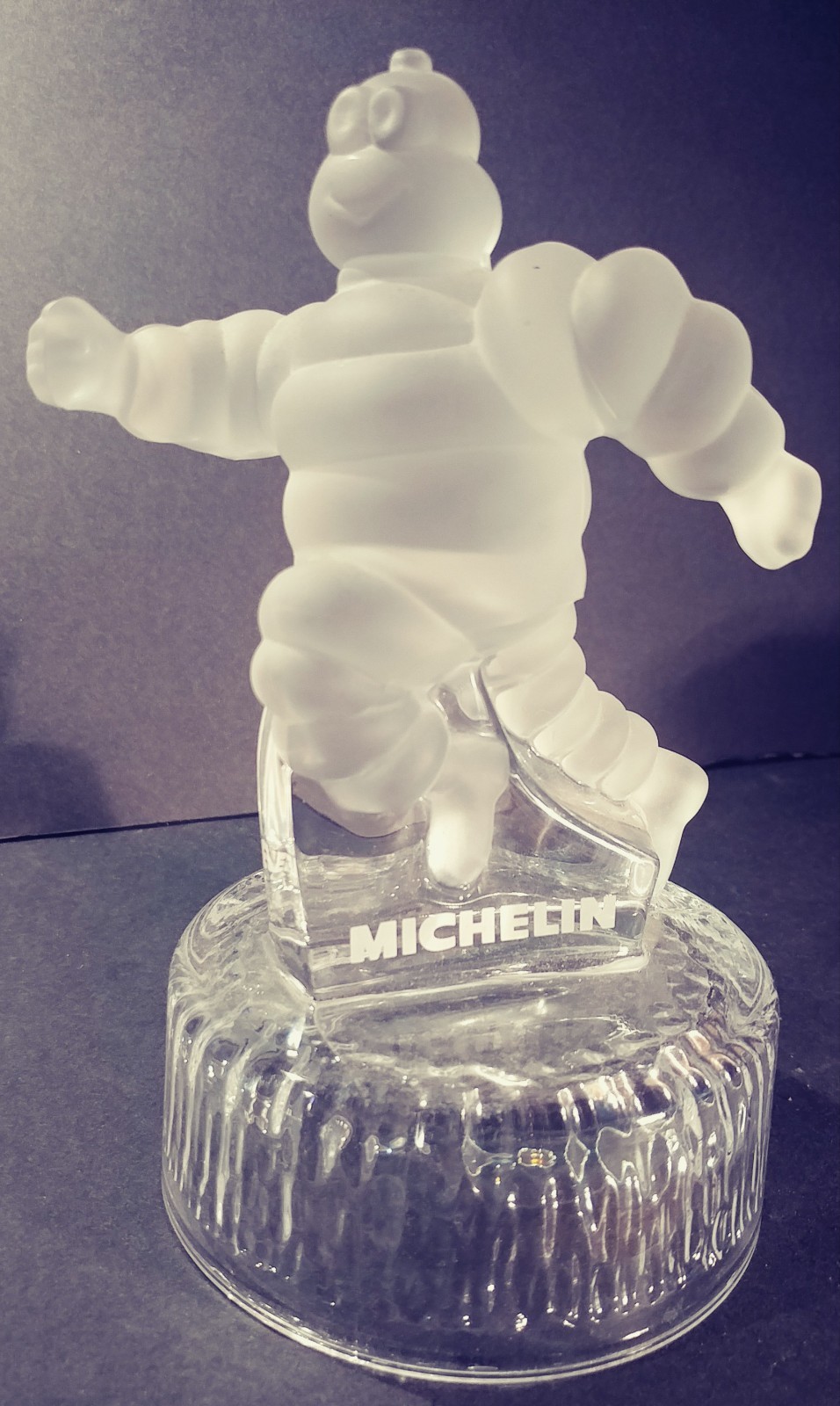 MICHELIN MAN TIRES FIGURE, CRYSTAL GLASS, 7 1/2″ TALL, EXCELLENT, FREE SHIPPING