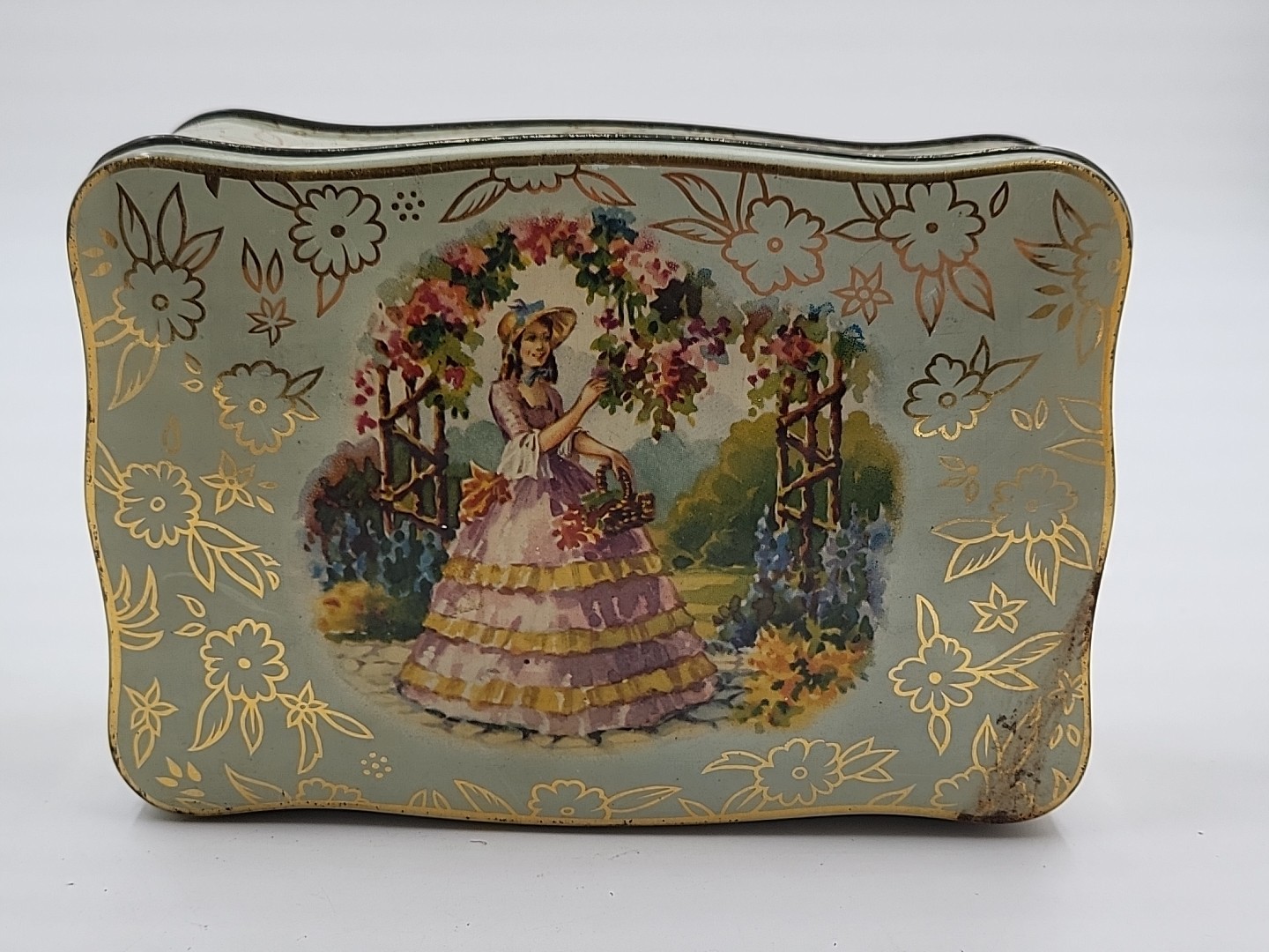 1940s Rare C.S. Allen’s Toffee Tin/Beautiful Victorian Lady – The Crinoline Lady