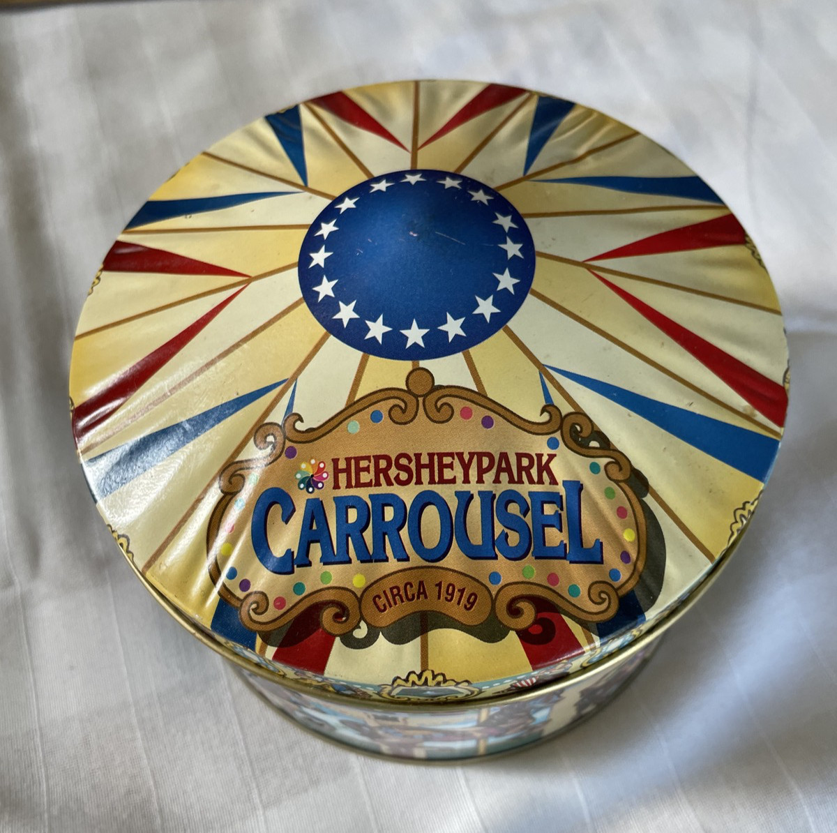 Hershey Hometown Series Canister #13, Hersheypark Carrousel Round Tin~Chocolates