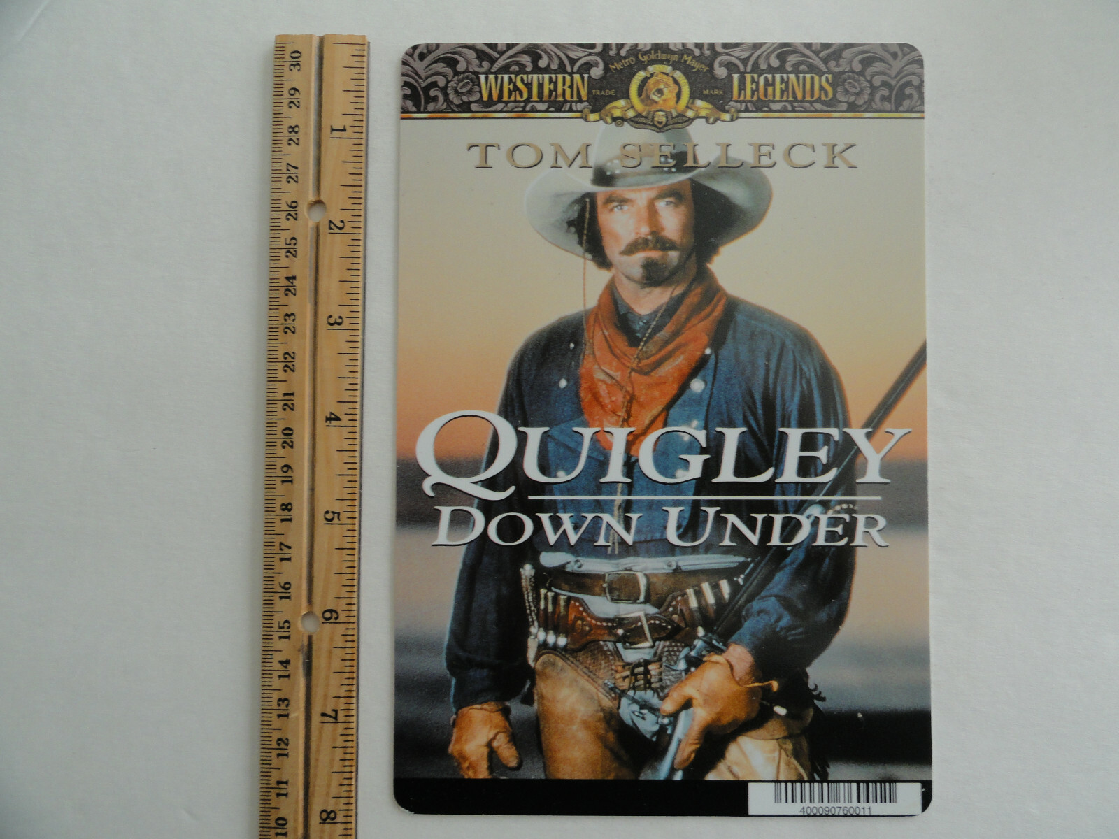 QUIGLEY DOWN UNDER – TOM SELLECK – BLOCKBUSTER VIDEO BACKER CARD 5″X8″ NO MOVIE