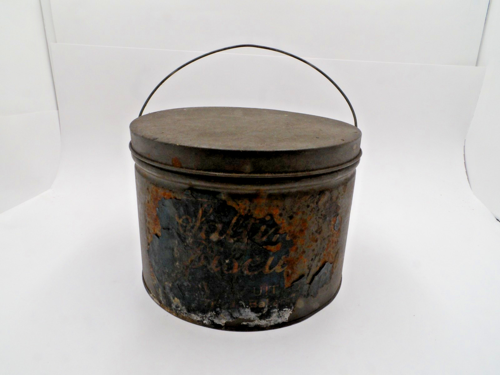 Antique Saltine Biscuits Tin .. Rough Shape