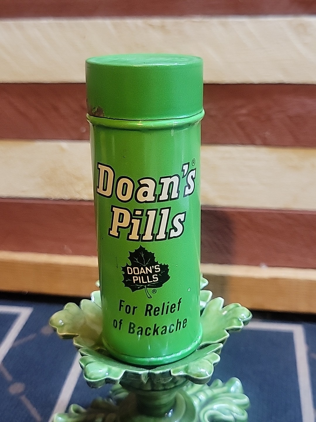 Vintage Original DOAN’S PILLS Tin Medicine Bottle Green with Tin Lid