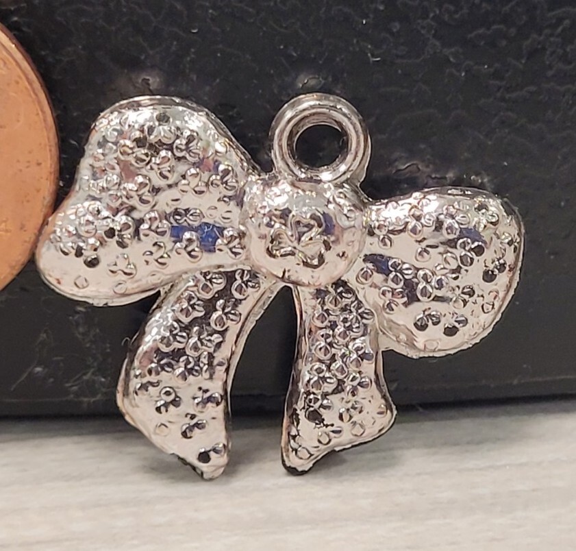 Vintage Silver Chrome BOW Plastic gumball charm prize jewelry