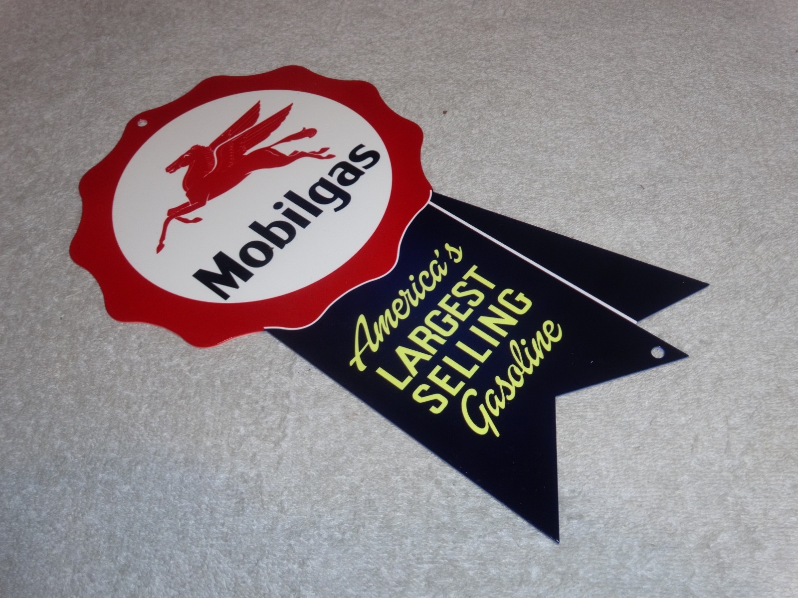 VINTAGE MOBIL MOBILGAS AMERICA’S LARGEST SELLING GASOLINE METAL PEGASUS OIL SIGN
