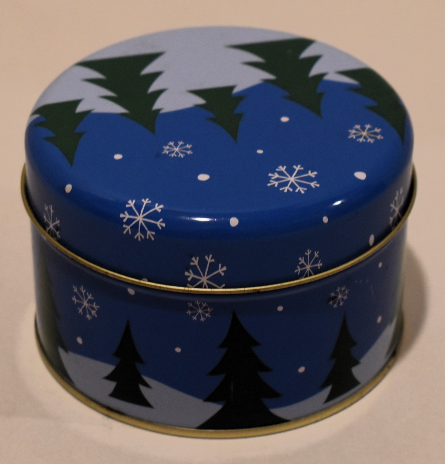 Small Christmas Tree Metal Tin