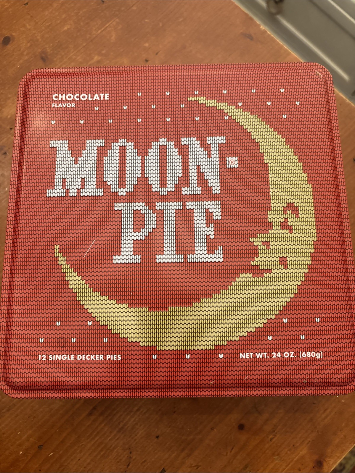 Collectible Tin Chocolate Flavor Moon-Pie Red And White 8.25×8.25