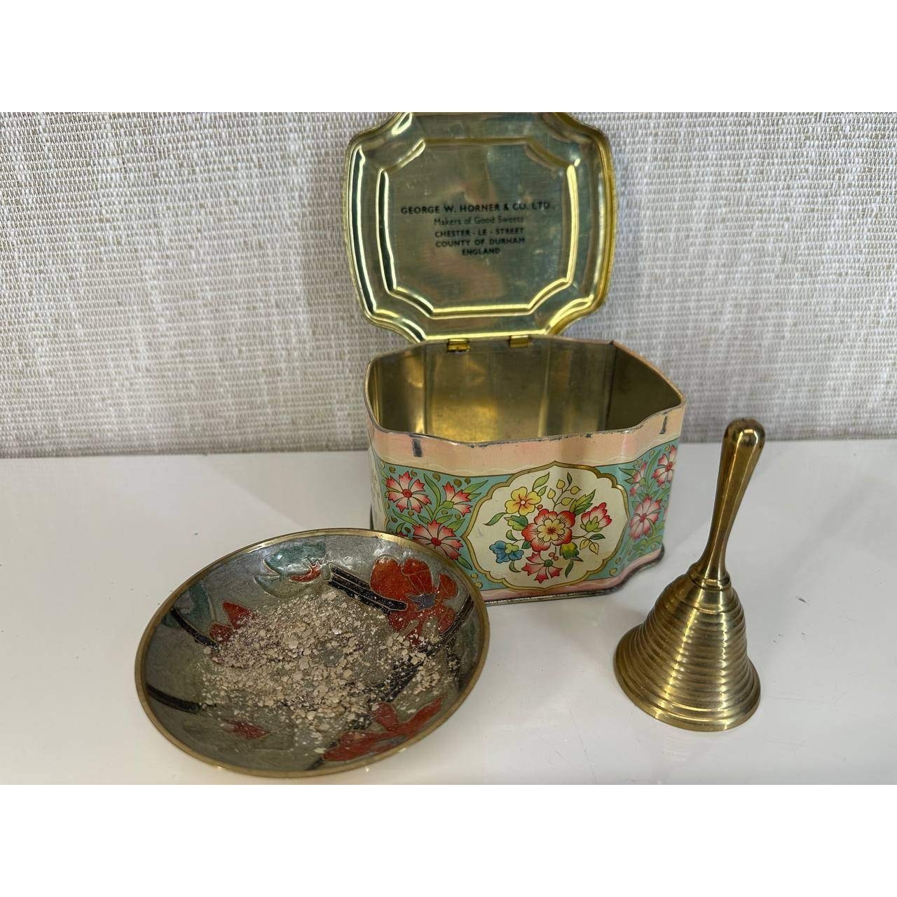 Vintage George W Horner Toffee Tin Penco Brass Enamel Bowl Bell 039/1 (4)