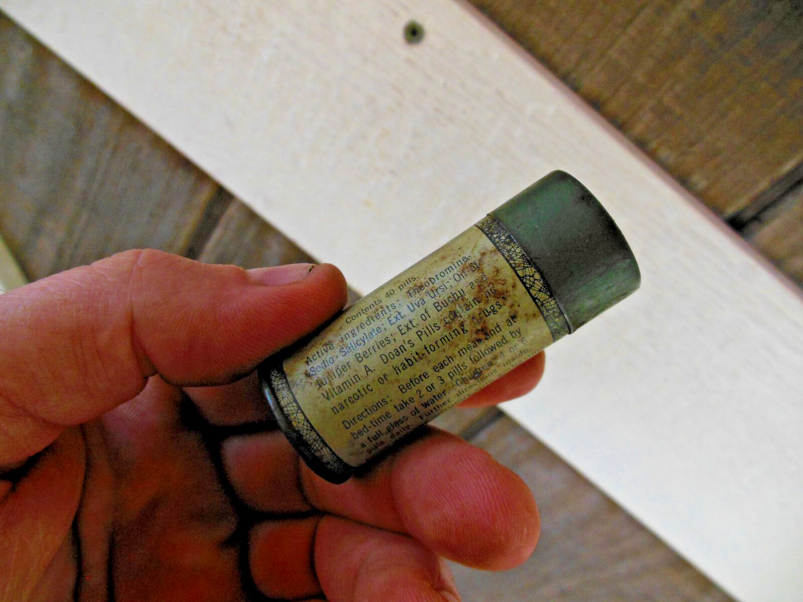 Vintage DOAN’S PILLS Diuretic Kidneys Empty Tin Cylinder