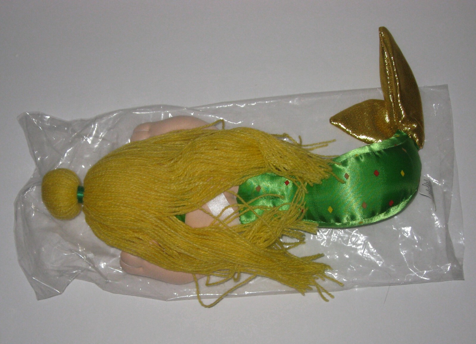 LOT OF 6 DIFFERENT PROMOTIONAL GIVEAWAYS – SCRUBBING BUBBLE, CHARLIE TUNA …