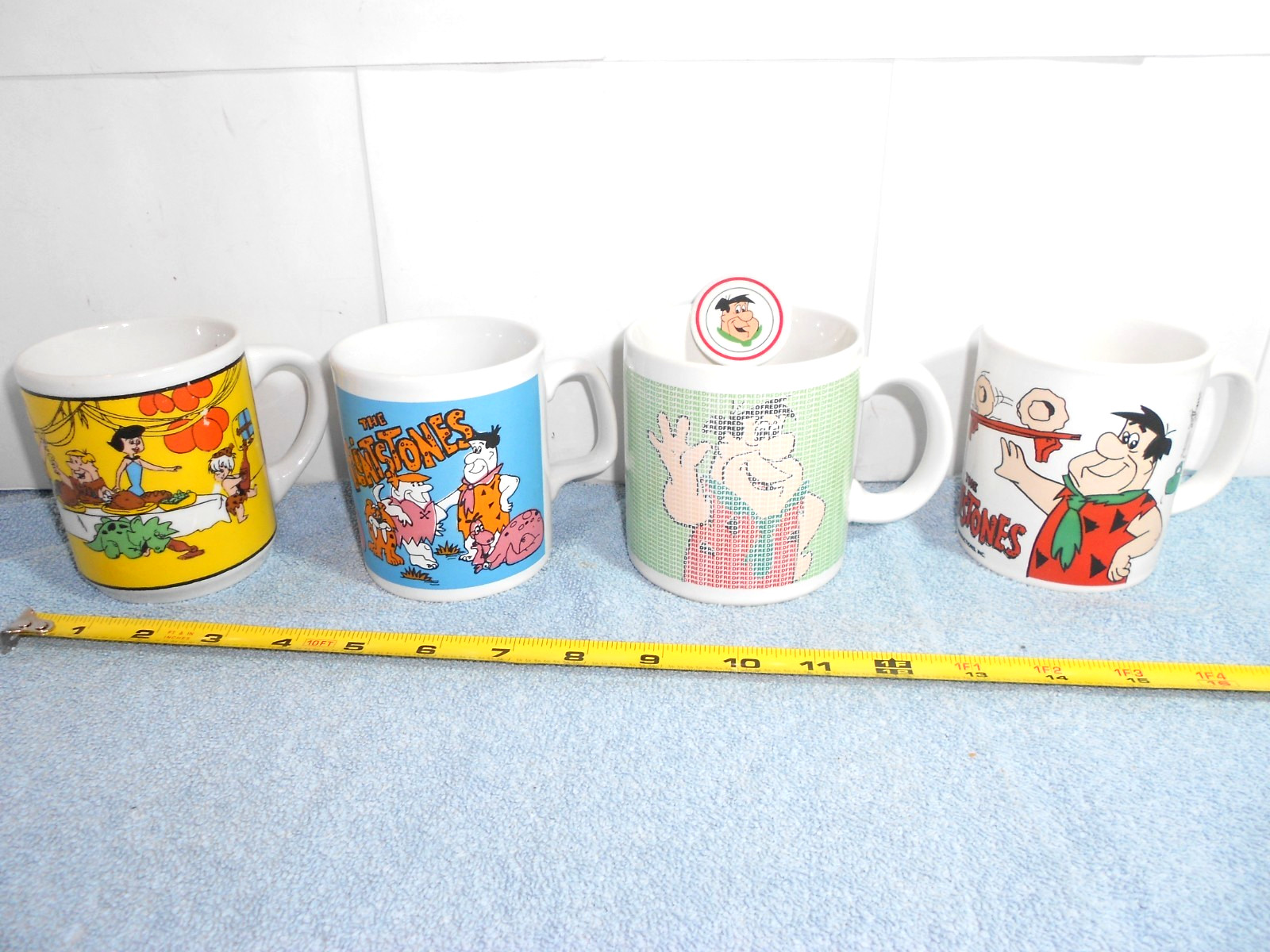 4 FLINTSTONES CUPS – MUGS FRED WILMA BARNEY BETTY BAMM BAMM PEBBLES DINO – L 397