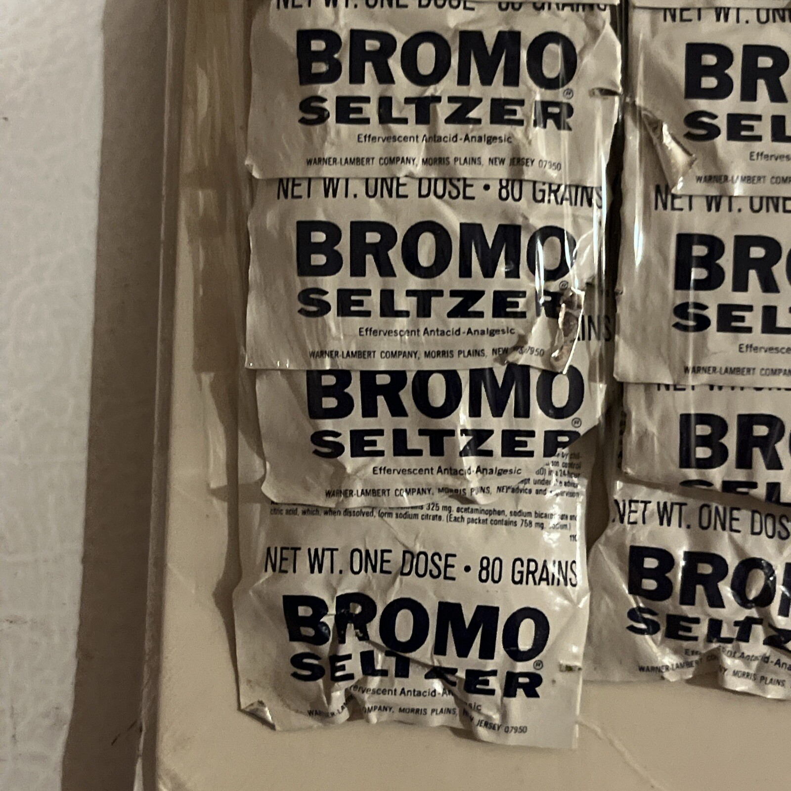 Vintage Bromo Seltzer (24) Tablets Pharmacy Foil Packs Counter Display NOS Stock
