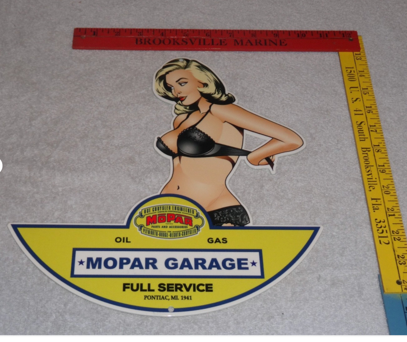VINTAGE CHRYSLER MOPAR FULL SERVICE GARAGE WOMAN 12″ METAL CAR GASOLINE OIL SIGN