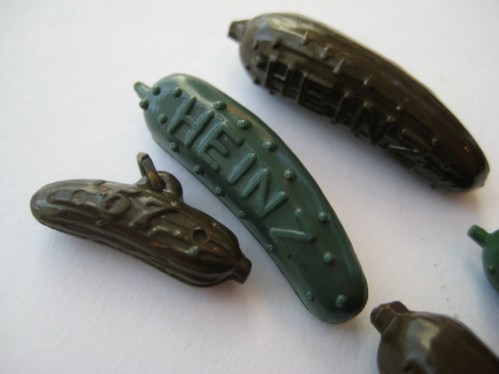 VINTAGE Plastic HEINZ PICKLE Promotional Pins~Charms Giveaways