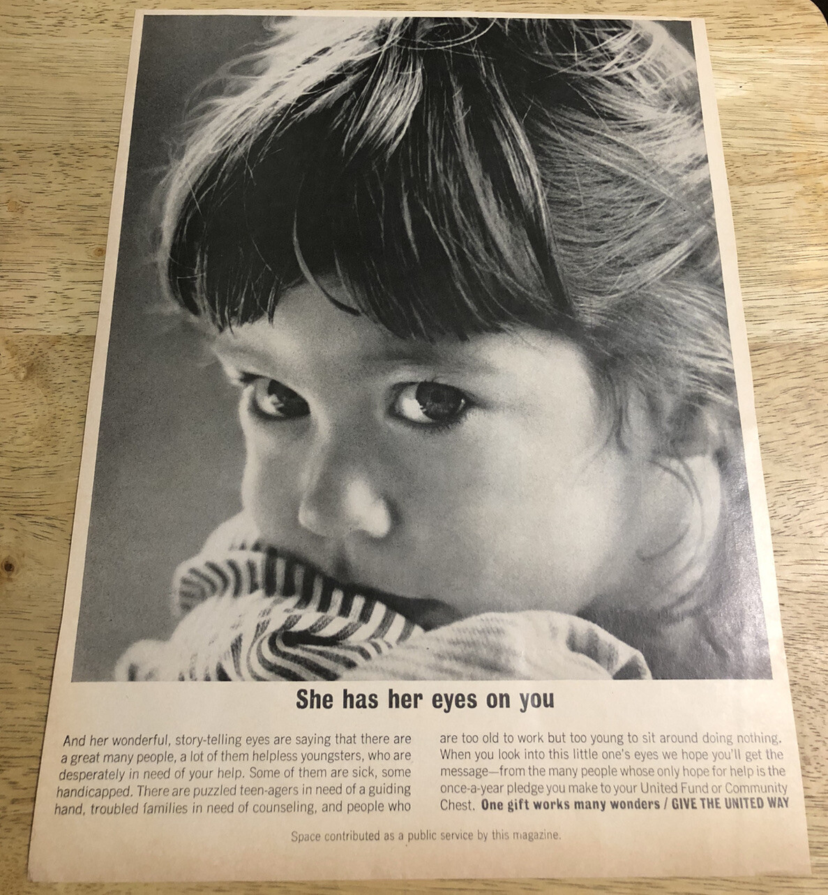 1963 UNITED WAY Little Girl She Has Eyes On You – Vintage Magazine Ad