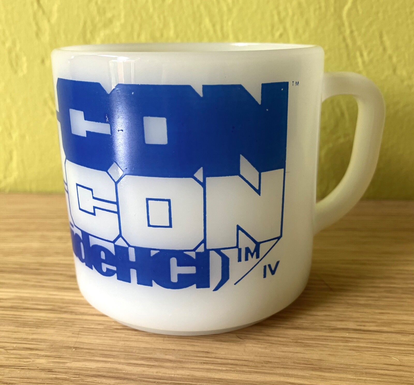 EMETE-CON White Milk Glass Coffee Mug Cup Federal Pharmaceutical Drug Promo Blue