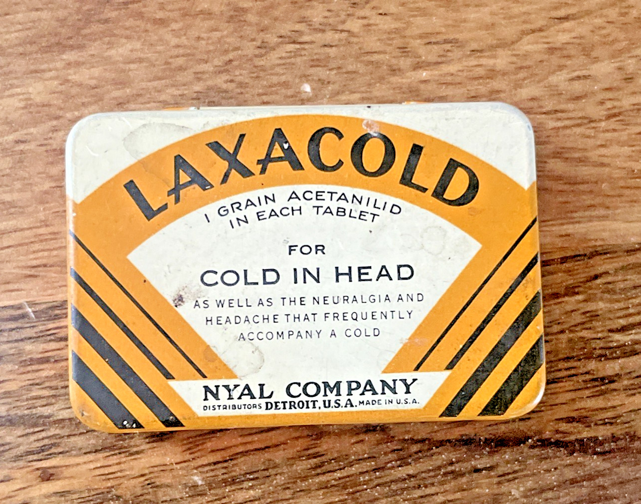 Vintage Laxative Pill Tin Laxacold Nyal Co Detroit MI