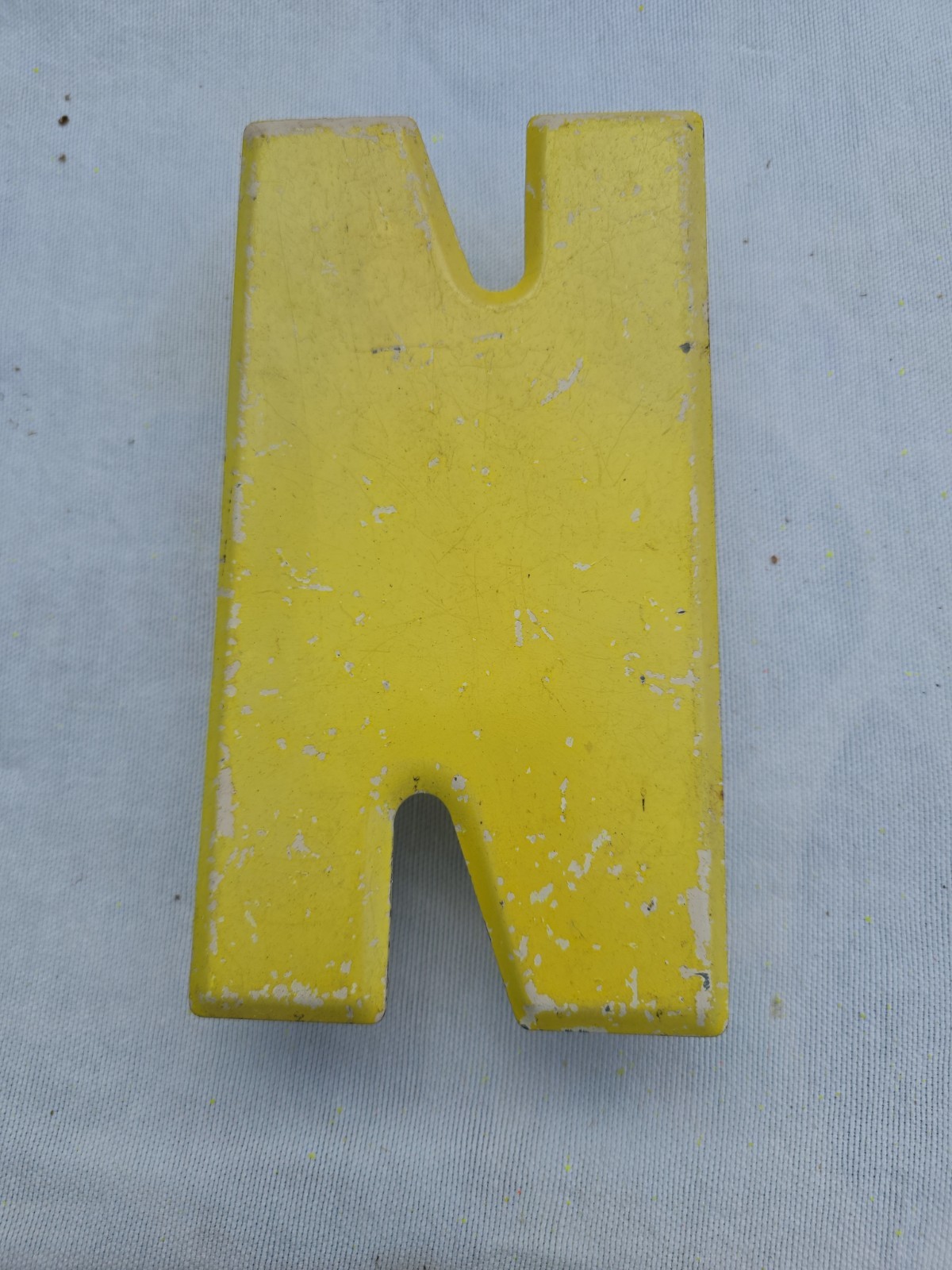 Vintage Metal Commander Board Sign 7.5” Letter N Yellow Marquee Letter With Clip