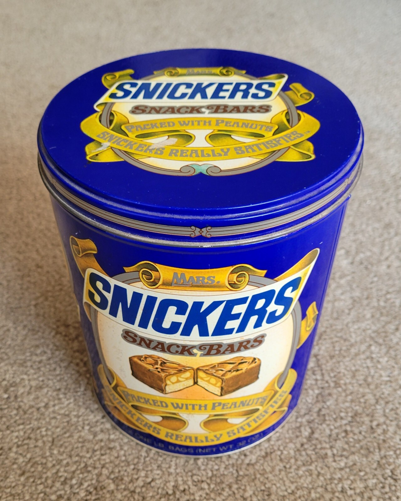 Vintage 1984 Mars Inc. Snickers Snack Bars Collectible Tin w/Lid 6″H x 5.5″W