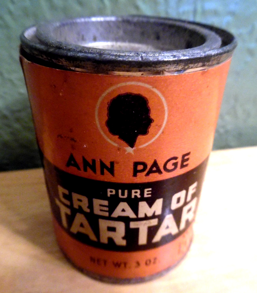 VINTAGE ANN PAGE PURE CREAM OF TARTAR 3 OZ ROUND TIN 1/2 PRODUCT REMAINING