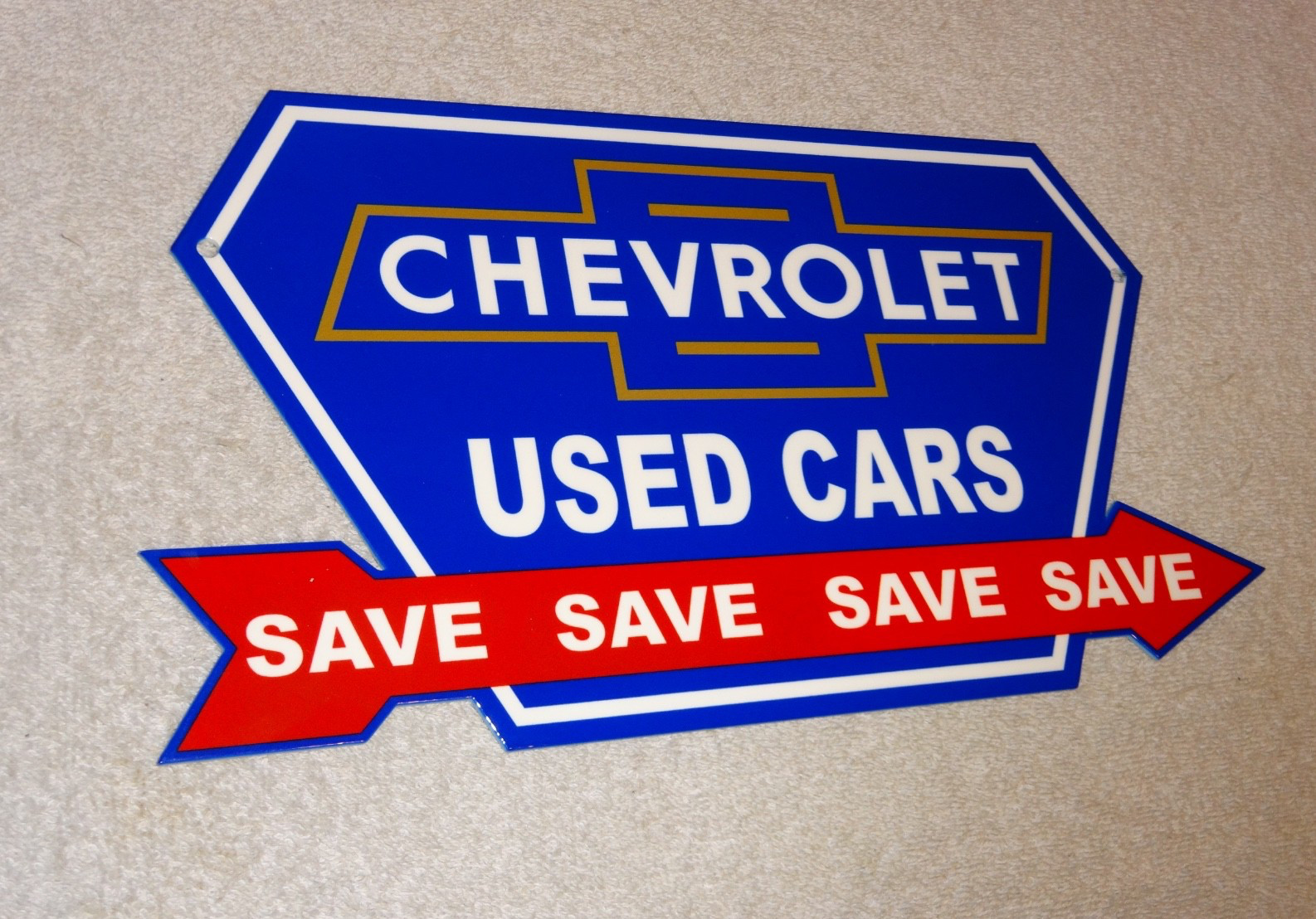 VINTAGE “CHEVROLET USED CARS ARROW SAVE” METAL CHEVY CAR TRUCK GASOLINE OIL SIGN