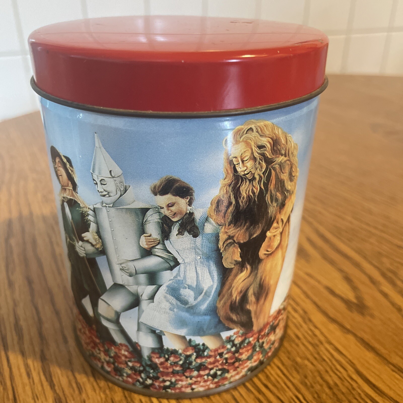 Vintage Candy Tin 1989 THE WIZARD OF OZ Turner Entertainment Judy Garland RARE
