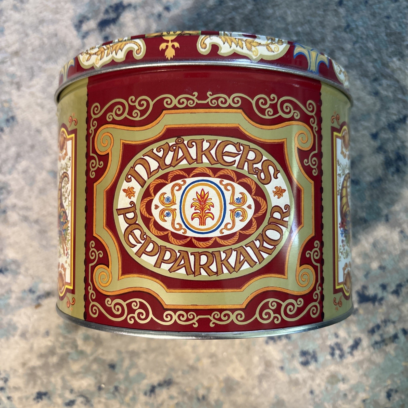 Nyakers Pepparkakor Cookie Tin Swedish Gingersnap Decorative Red – Empty Tin