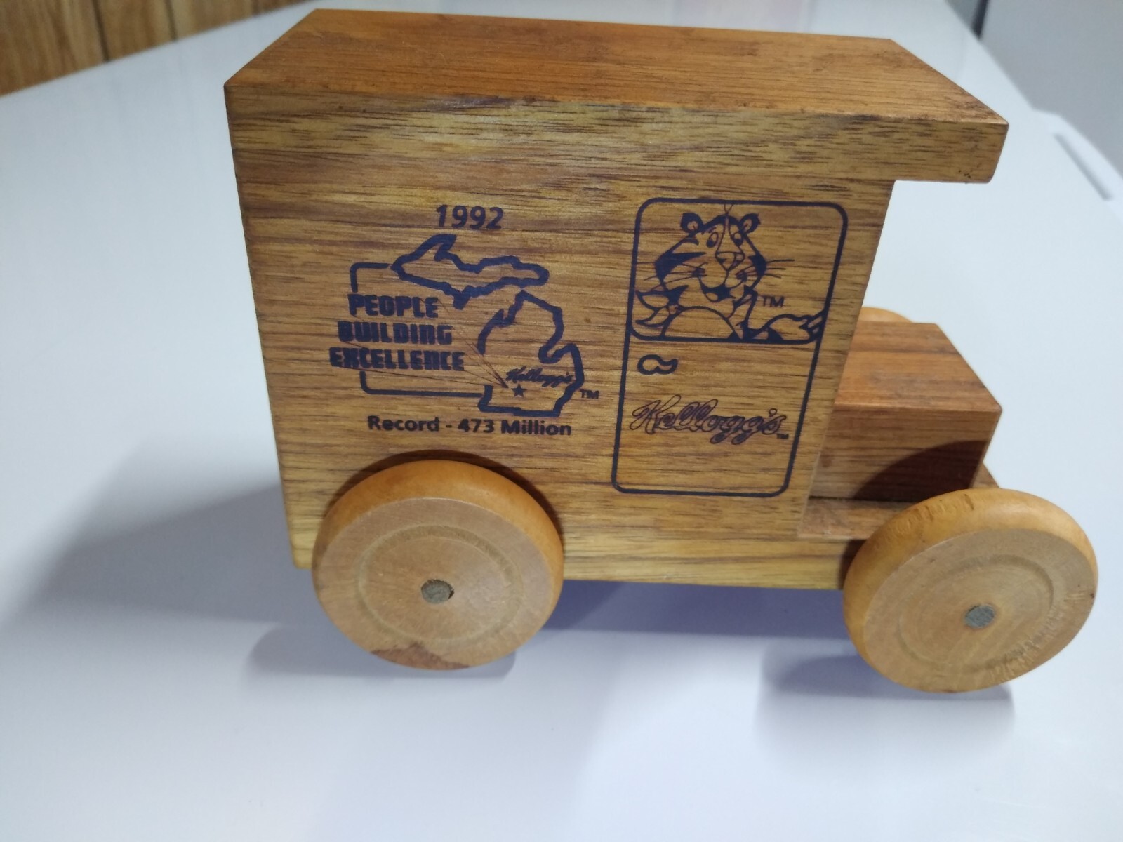 Vintage 1992 Kellogg’s Tony The Tiger Wood Truck People Excellence Award