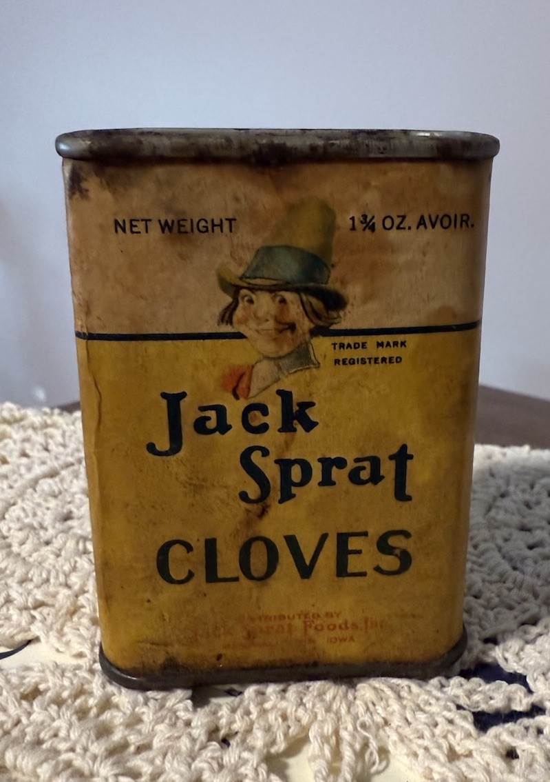 VINTAGE SPICE TIN JACK SPRAT CARDBOARD CLOVES