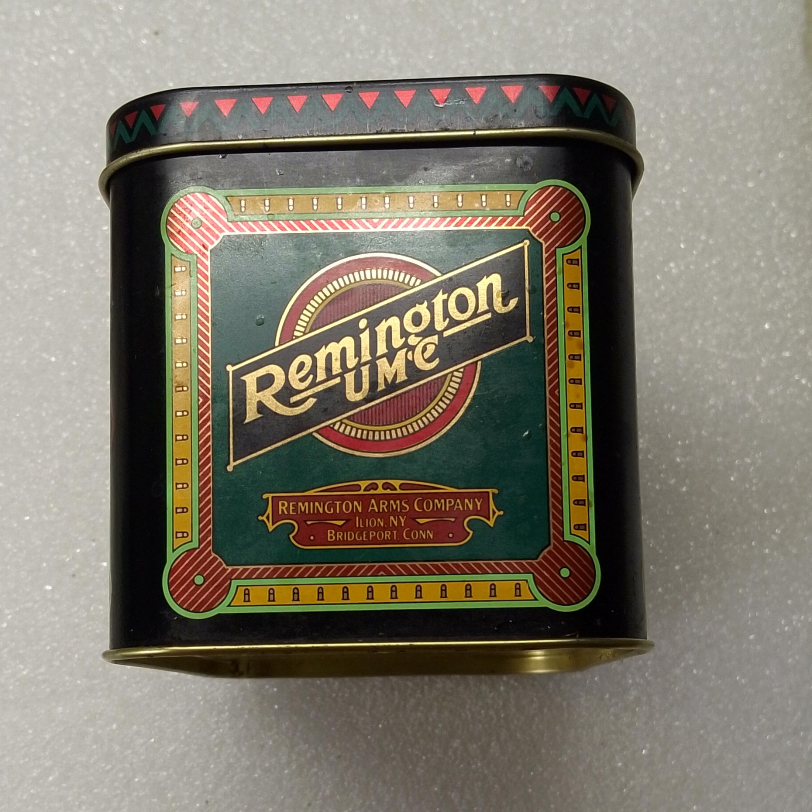 Remington Collectible Advertising Tin Recipe Cards Black Gold Red Green