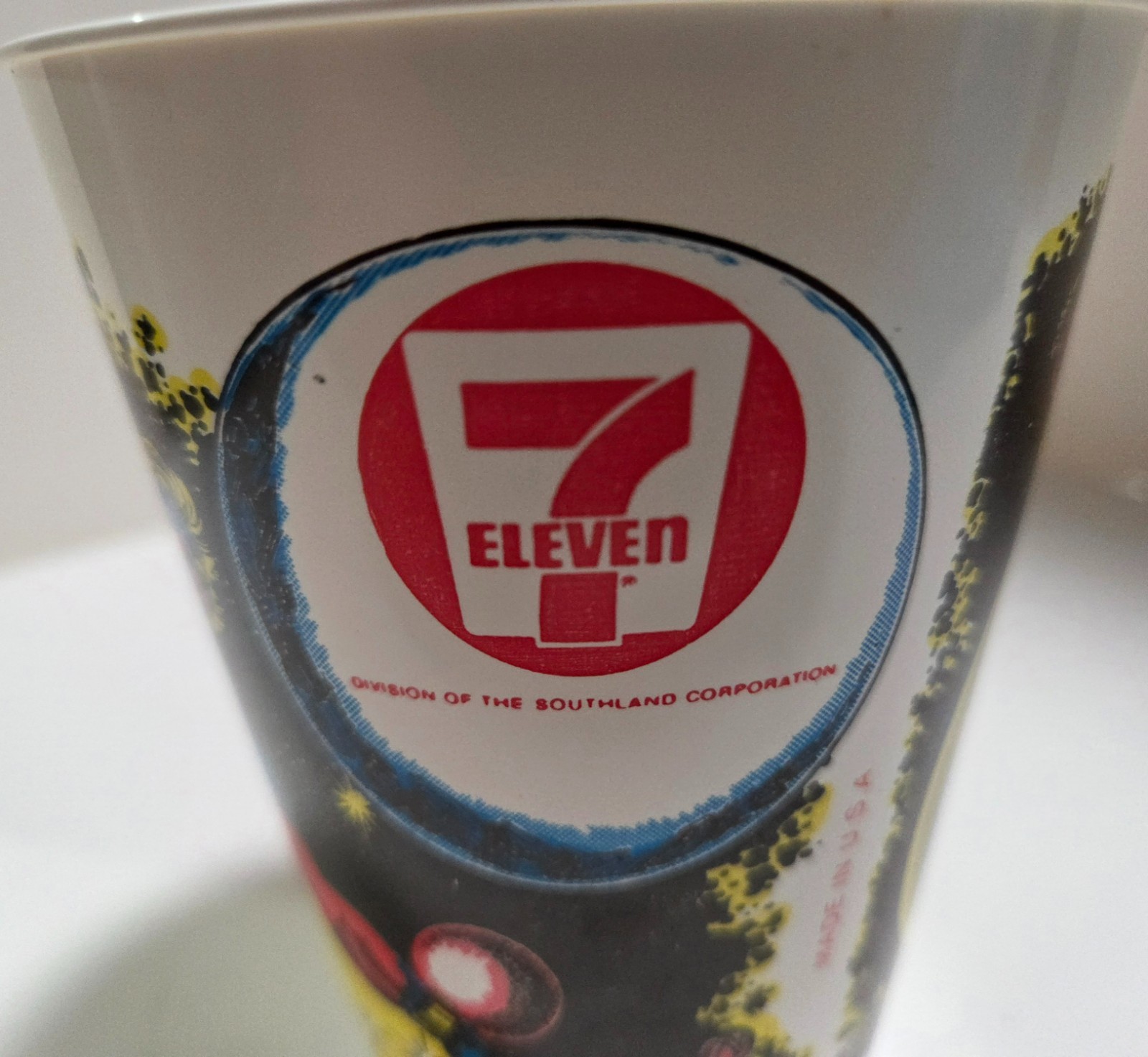 Vintage 1977 Captain Marvel 7 Eleven Plastic Slurpee Cup