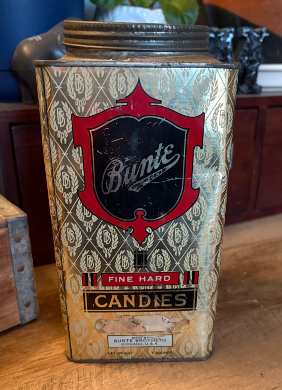 Vintage Advertising Tin Bunte Brothers Fine Hard Candies Chicago 5 lb 10″ Tall