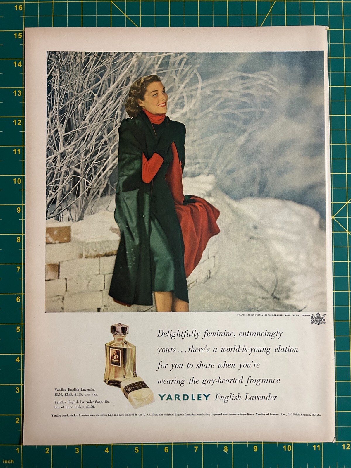 1948 Vintage Yardley English Lavender Perfumes Soap Woman Winter Print Ad O1