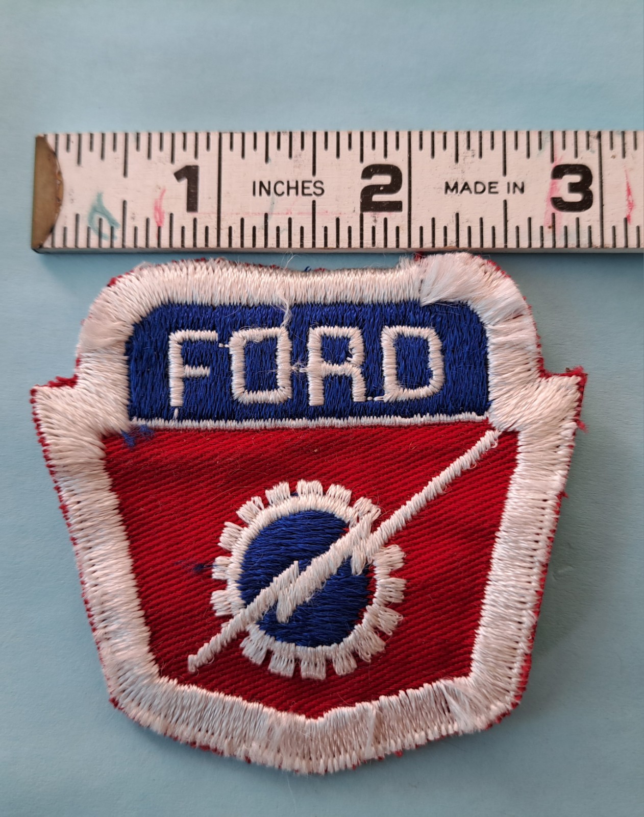 VINTAGE FORD RED WHITE BLUE LIGHTNING BOLT SEW ON PATCH