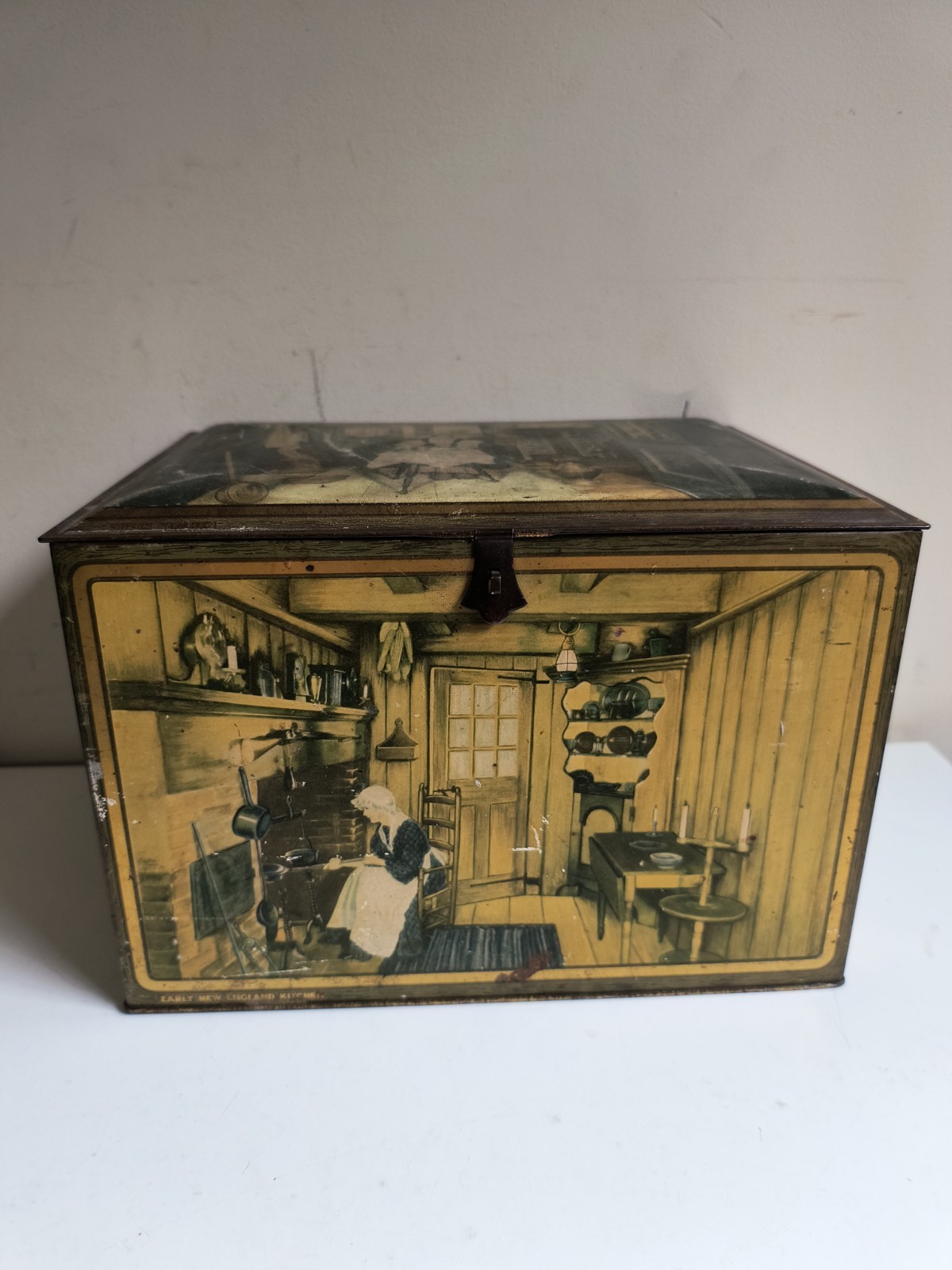 Vtg Canco Biscuit Box Art Deco Kitchen Scenes Hinged Tin Box 11.25″x8.5″x7.5″