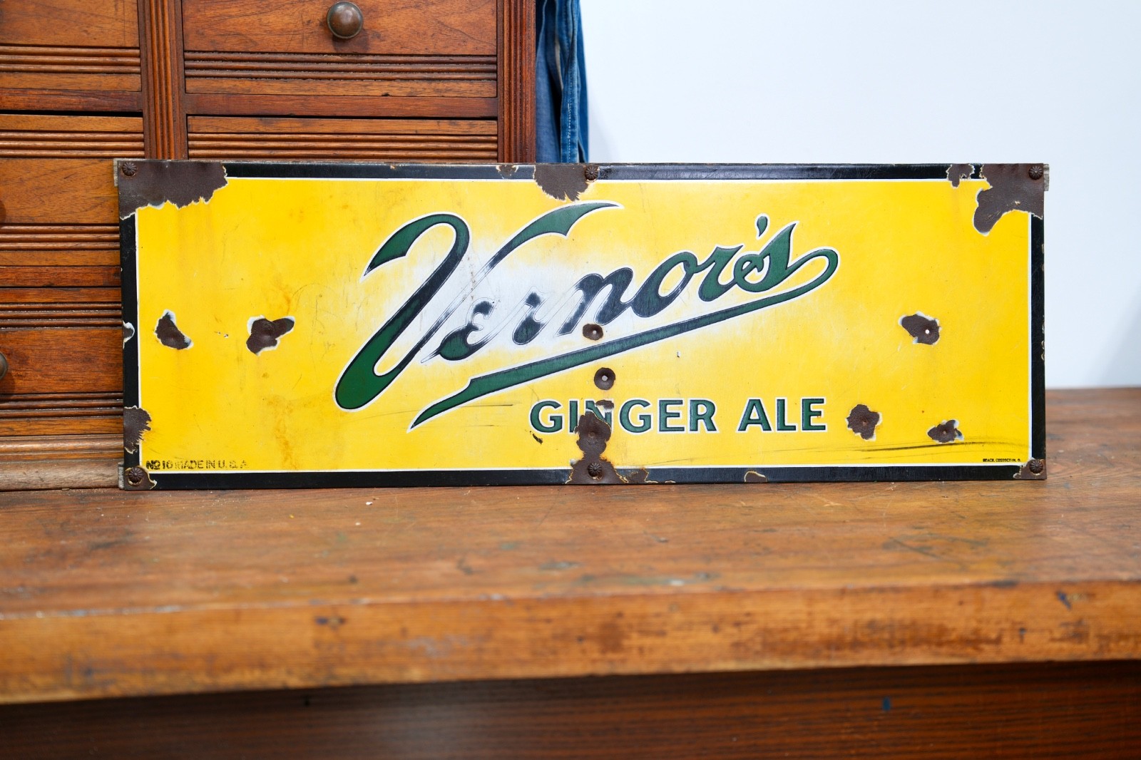 VINTAGE VERNORS GINGER ALE PORCELAIN SODA SIGN OLD BEVERAGE COLA DRINK 29″