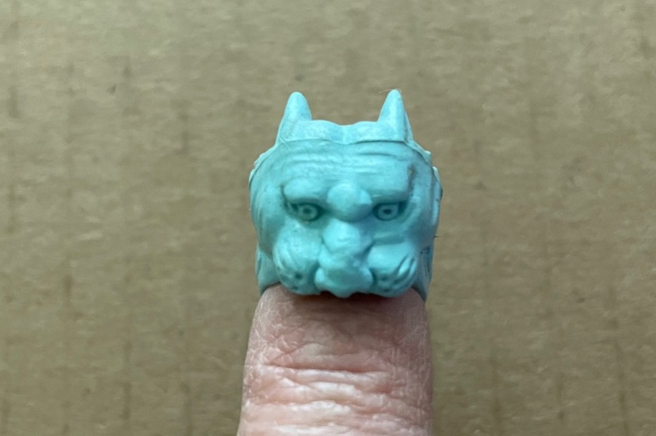 Vintage TIGER HEAD Plastic Ring Gumball machine Prize Premium