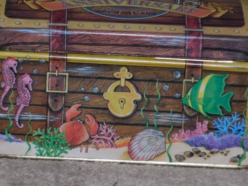 Wolfgang Candy 75th Anniversary Tin 1996 & Wolfgang Cocoa Tins