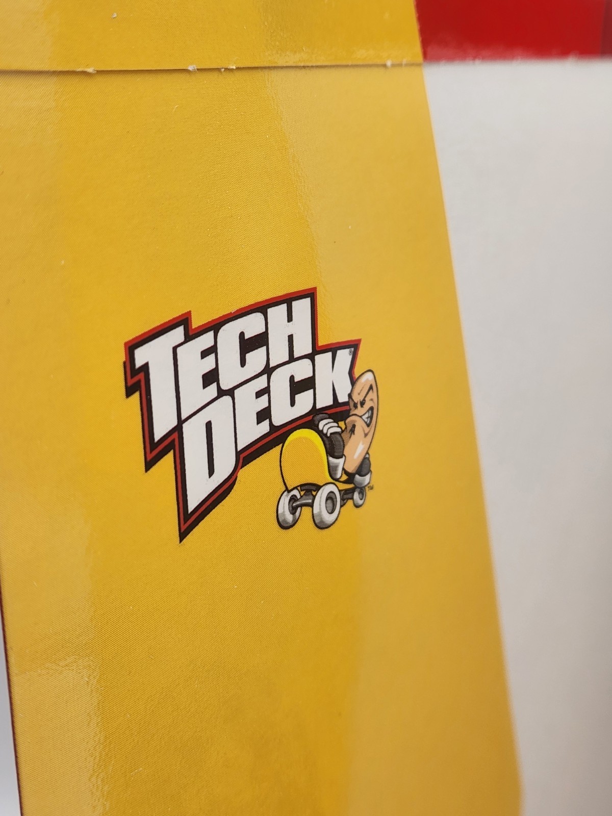 Tech Deck Dynasty Foundation for Creative Thought 3 Hole School Folder XConcepts